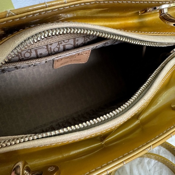 💯Authentic Lady Dior Small Handbag🍀 - Picture 4 of 17